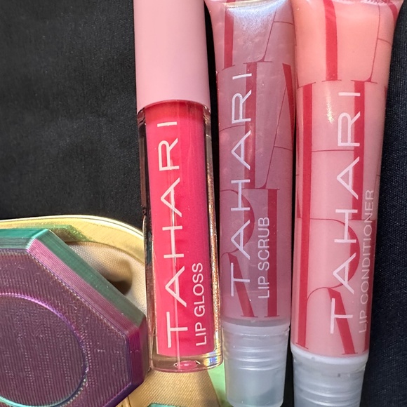 Coach legacy Multicolor Striped kiss lock Wristlet GUC with multiple items insid - Picture 5 of 14